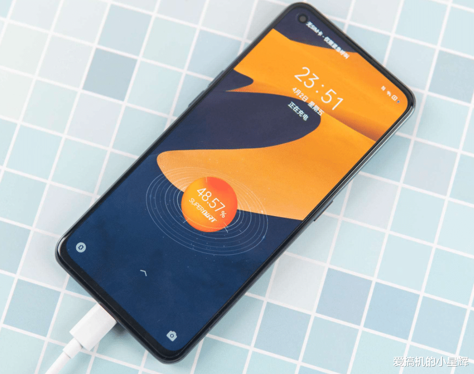 跑分|友商发力，72万跑分+12GB+256GB，跌至1699元，网友开始纠结了