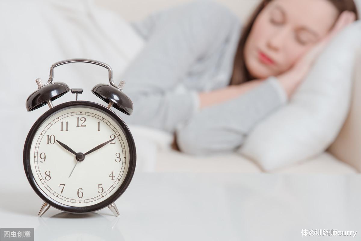 睡眠|三分练七分吃，还有九十分是睡眠，健身只关注饮食？睡眠才是关键
