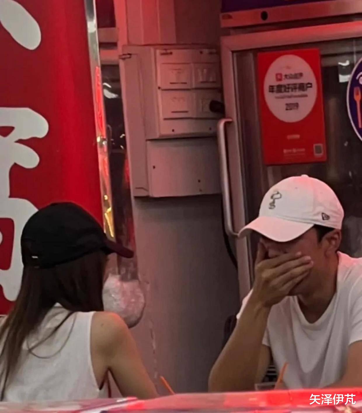 电影|偶像剧照进现实!国外顶流女星被男演员公开告白,5年友情变爱情