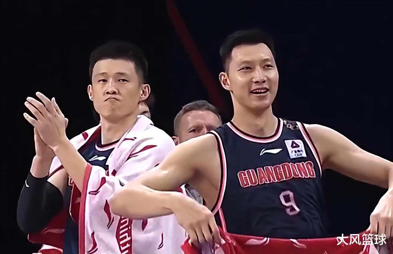 广东男篮|6分7板3犯规，不服老真不行！广东本赛季是否结束，全看易建联了