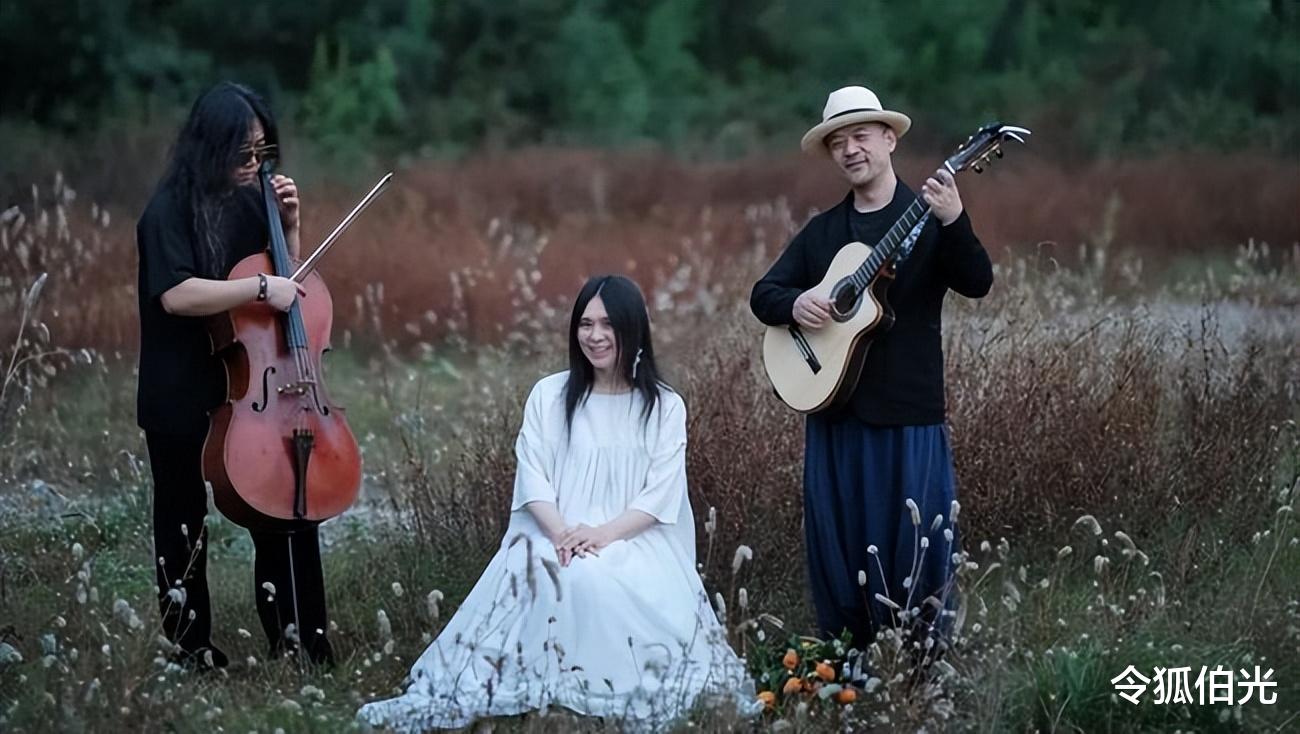 民谣|大陆民谣歌手排名:陈粒赵雷能上榜,前几名堪称华语乐坛“神人”