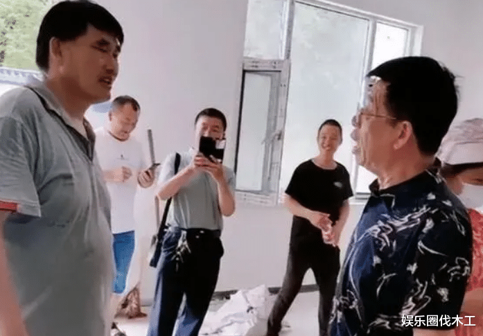 朱之文|用心良苦？大衣哥带新儿媳商演，台下观众仅10来人，网友：没眼看