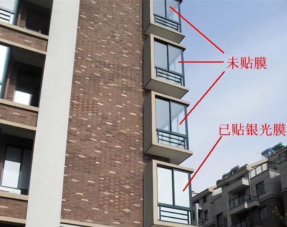 窗户遮光效果是窗帘好还是玻璃膜好?10年老师傅良心答案!