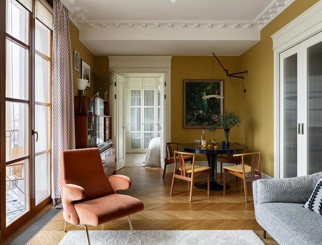 俄罗斯女主65平的家,色彩搭配软装家具,那叫一个高级有气质。