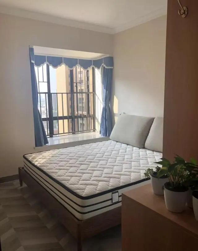 130平米婚房装修毕业,入户玄关人人夸,主卫改成衣帽间超实用