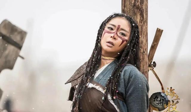 高叶|曾被富家养大低谷时遇贵人!靠《狂飙》出圈高叶妖艳魅惑