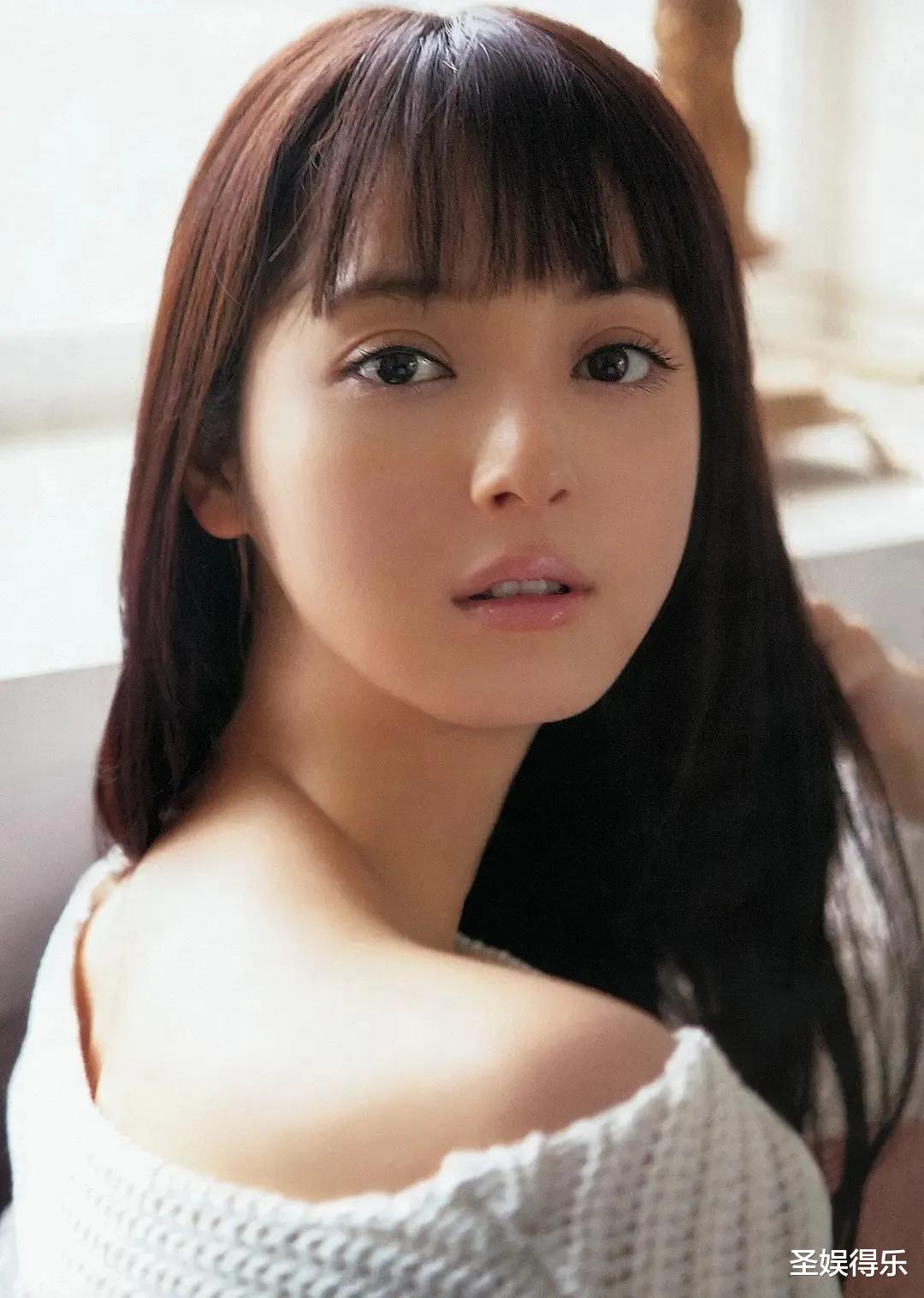 佐佐木希|她是日本演技最差的女演员，却凭借精致的容颜，收获一大批粉丝