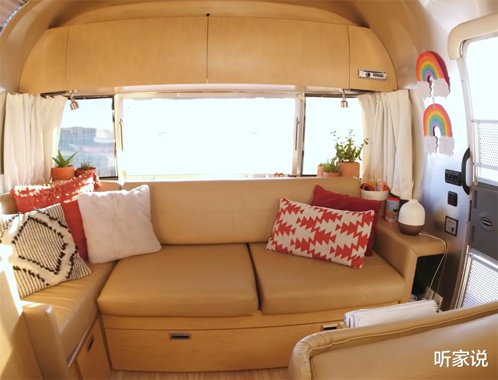 一家四口放弃一切，在17㎡拖车小家里住3年，过起居无定所的日子