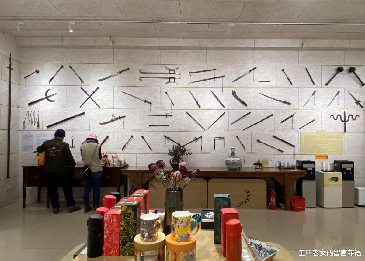 博物馆|观复藏品：琳琅满目的藏品，还有一墙冷兵器