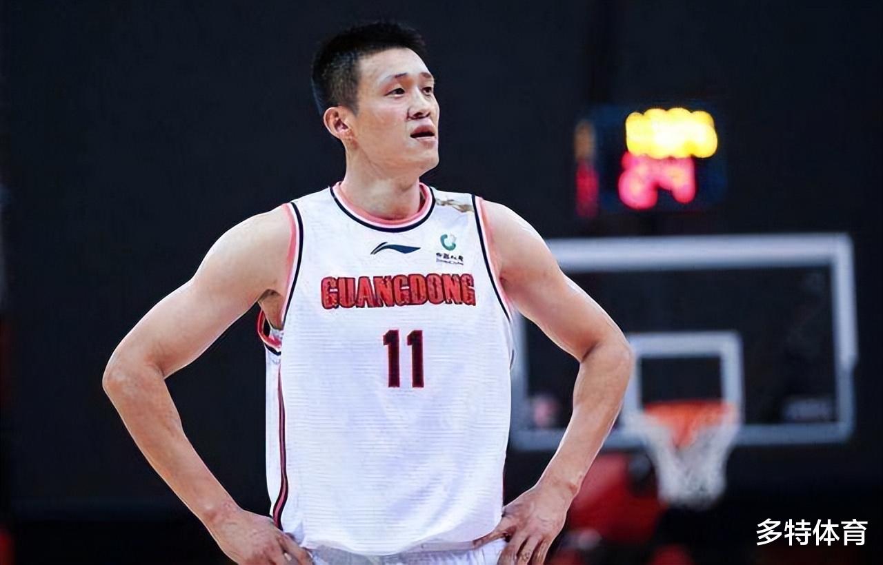 周鹏|宏远速递！周鹏上担架送院治疗，杜锋表态仍未认输，赵睿霸气发声