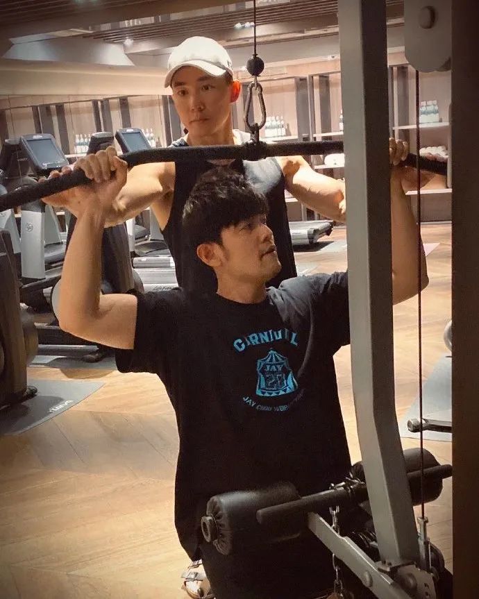 刘畊宏|上海居家隔离14天：刘畊宏赢了，周杰伦输了