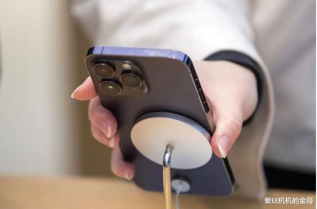 刚发售就出现多个问题 iPhone14即将更新