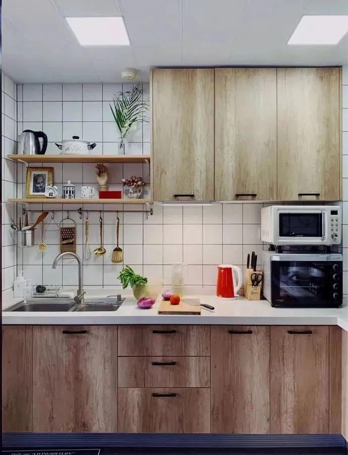 太聪明了！同样是小厨房，瞧瞧人家会布置的，我怎么就没想到呢？