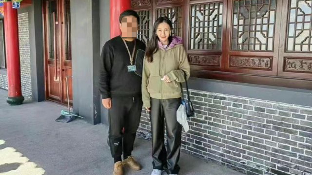 Angelababy|baby现身寺庙还愿，素颜和路人合影显亲切！跟黄晓明各自安好