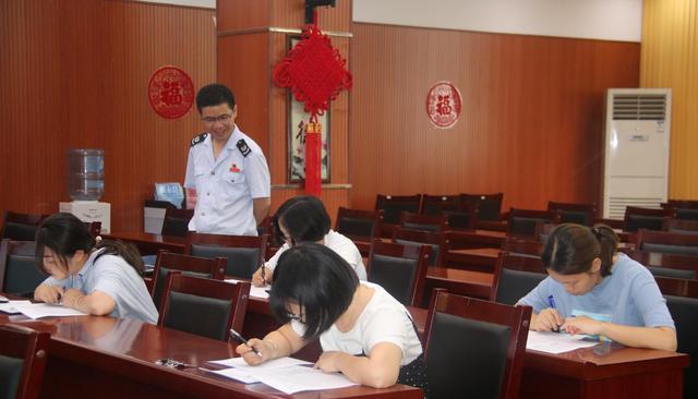 教师|体制内也不吃香了?3大岗位或将调整为“合同工”,看看都有谁