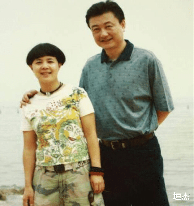 陈松伶|婚姻是个玄学，娱圈十对“奇葩夫妻”，对对不相配，对对天长地久