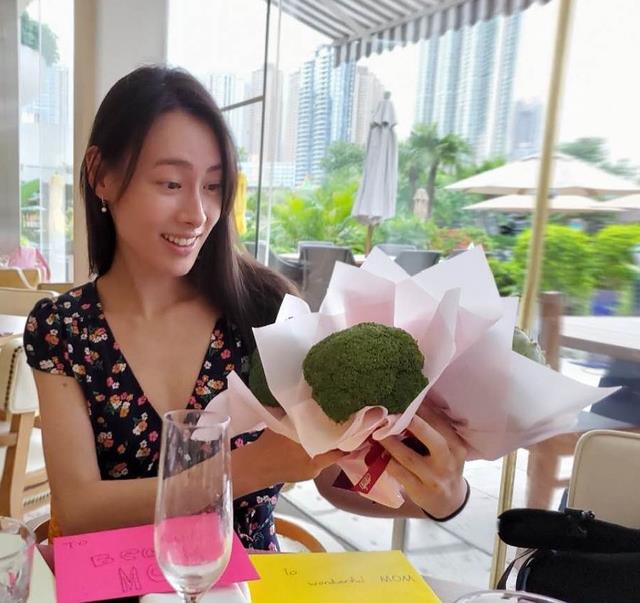 孙红雷|未婚生三子却无缘豪门！梁洛施遭嘲笑仍无怨，如今成“最大赢家”