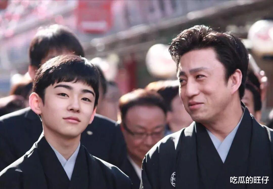 藤间斋|16岁名门公子藤间斋长残了？2岁爆红的他，曾因父亲的黑料成笑柄