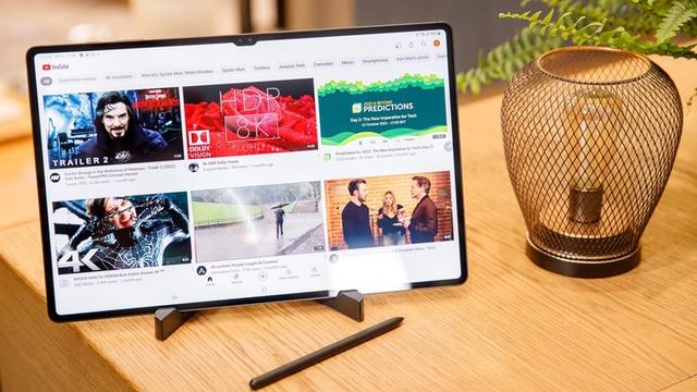 刘海屏|当初怼刘海屏最狠的三星，为什么又用了回来？