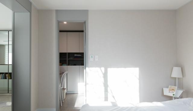 240足足有4个书房,一家几口各用各的,互不打扰,越看越大气