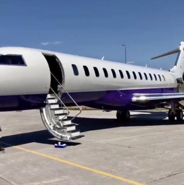 郑乃馨|向佐郭碧婷重归于好？郭爸爸重新关注向佐，郭碧婷疑带孩子回家