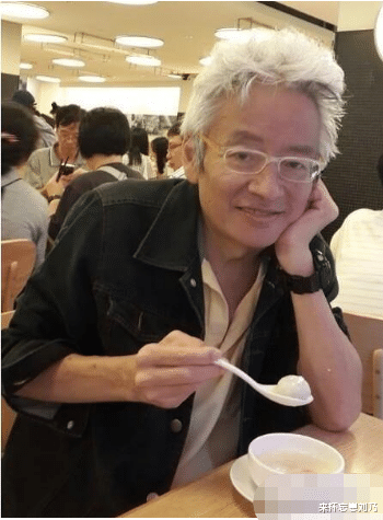 |他因一首歌爆红，63岁患病去世，3位前妻无一人参加葬礼