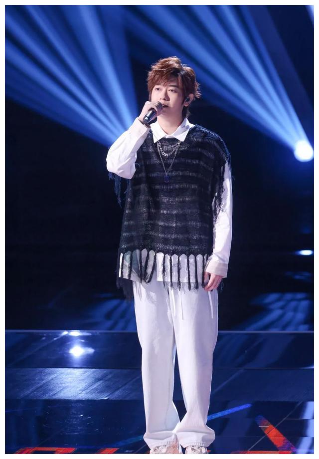 c位|2022中国好声音总决赛官宣，蔡子伊海报居C位，刘德华确认参加