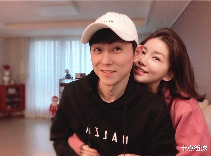 韩国队|安贤洙妻子忍无可忍，首次回怼网暴者！丈夫曾遭霸凌无奈离开韩国