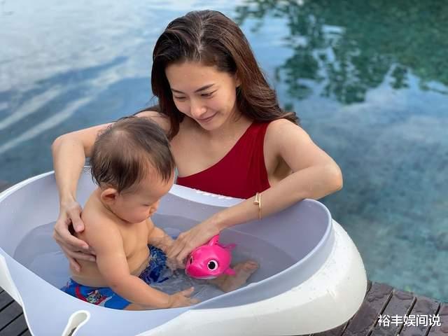 向佐|向佐前女友黄婉佩近况曝光!乘坐劳斯莱斯外出,二婚嫁大19岁富豪