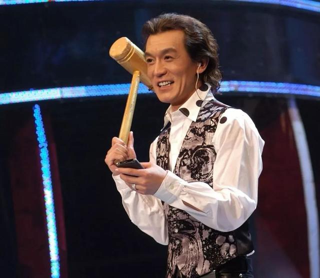 主持人|一代国民女神，从春晚消失了