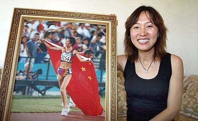 马俊仁|马俊仁跌落神坛后过得如何？疯狂的广告代言，靠藏獒包装炒作