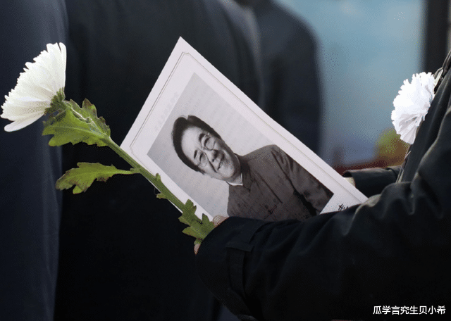 金铁霖|53岁才有后，金铁霖遗憾没看到儿子结婚生子，葬礼上儿子含泪忆父