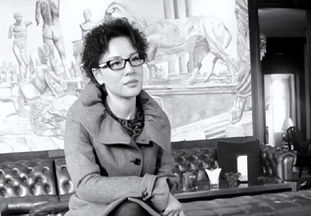 整容|比劳荣枝美的顾春芳,4年向男人要17亿,整容也难逃落网