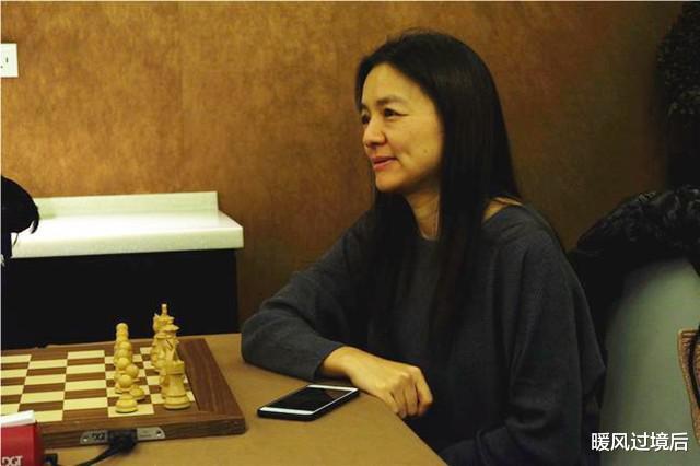 国际象棋|不顾家人反对远嫁中东，宣扬伊斯兰文化遭抨击，女棋后现状如何？