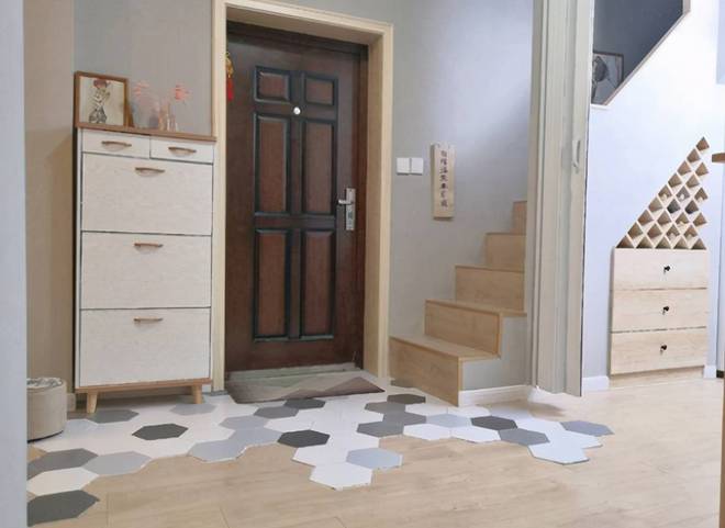 都说顶楼不好,买188平顶楼复式送大露台,玄关就足够把人迷住!