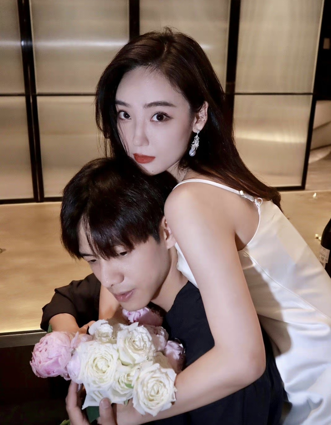 名花有主|花花将孩子送到姥姥家，和男友尽情享受二人世界，名花有主CP很稳