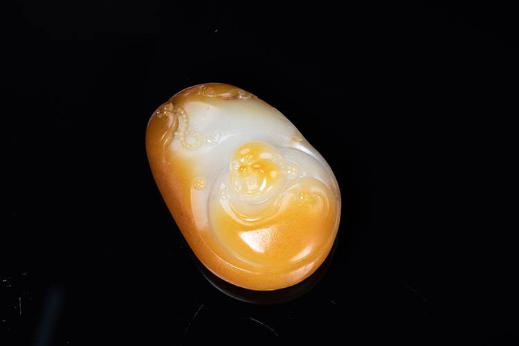 弥勒佛|「璞玉雅藏」和田玉籽料 和田玉黄皮沁独籽《弥勒佛》 名家玉雕作品