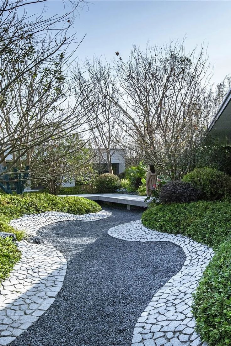 想要有个美翻的院子没那么简单,光地面就有这么多铺法,讲究颇多