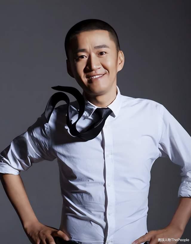 唐嫣|娱圈寒冬来势凶!一线85花整月没工作,小演员被辞退街头发小卡片