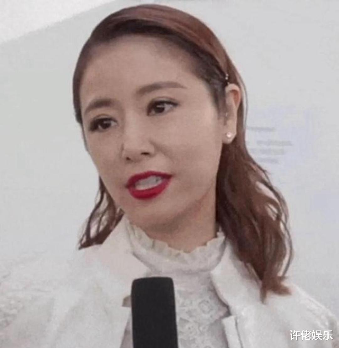 修图|冻龄?根本不存在的,没有了PS和滤镜之后,女星们同样也是大妈