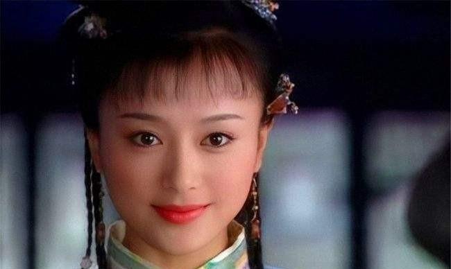 小燕子|同为清宫剧的顶级白莲花,陈知画跟孟静娴的差距在哪里?