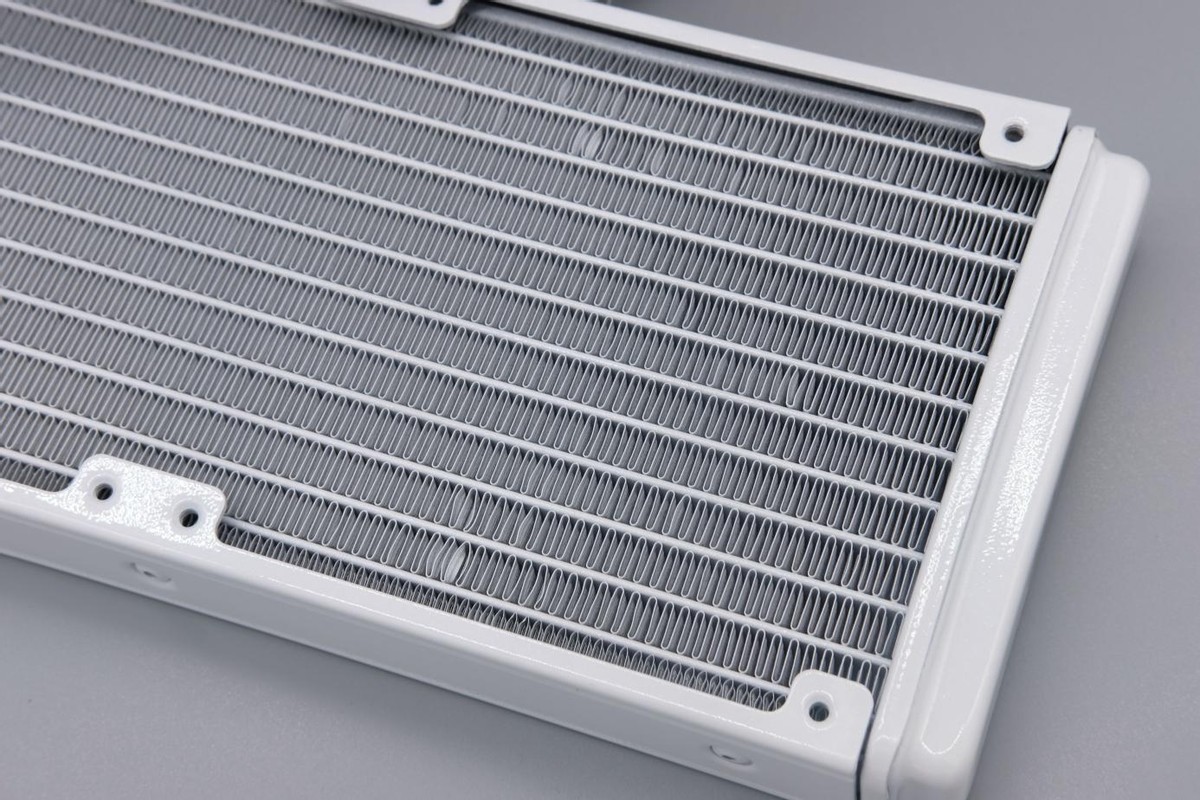 |华硕ROG吹雪360水冷上手体验,千元级最强水冷究竟如何打造?