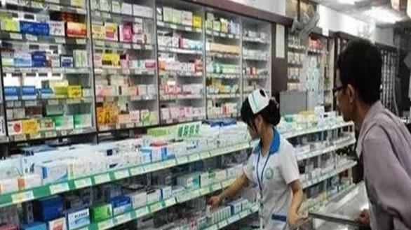 房价|楼市怪像：房价变高商铺关门，只剩下中介和药店！