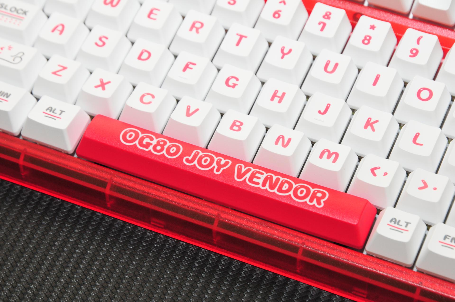 快乐可以很简单，只需要一部快乐贩卖机：铝厂OG80机械键盘