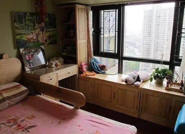 新家刚入住半个月,老公说阴森森的,大家帮忙看看哪里出问题了?