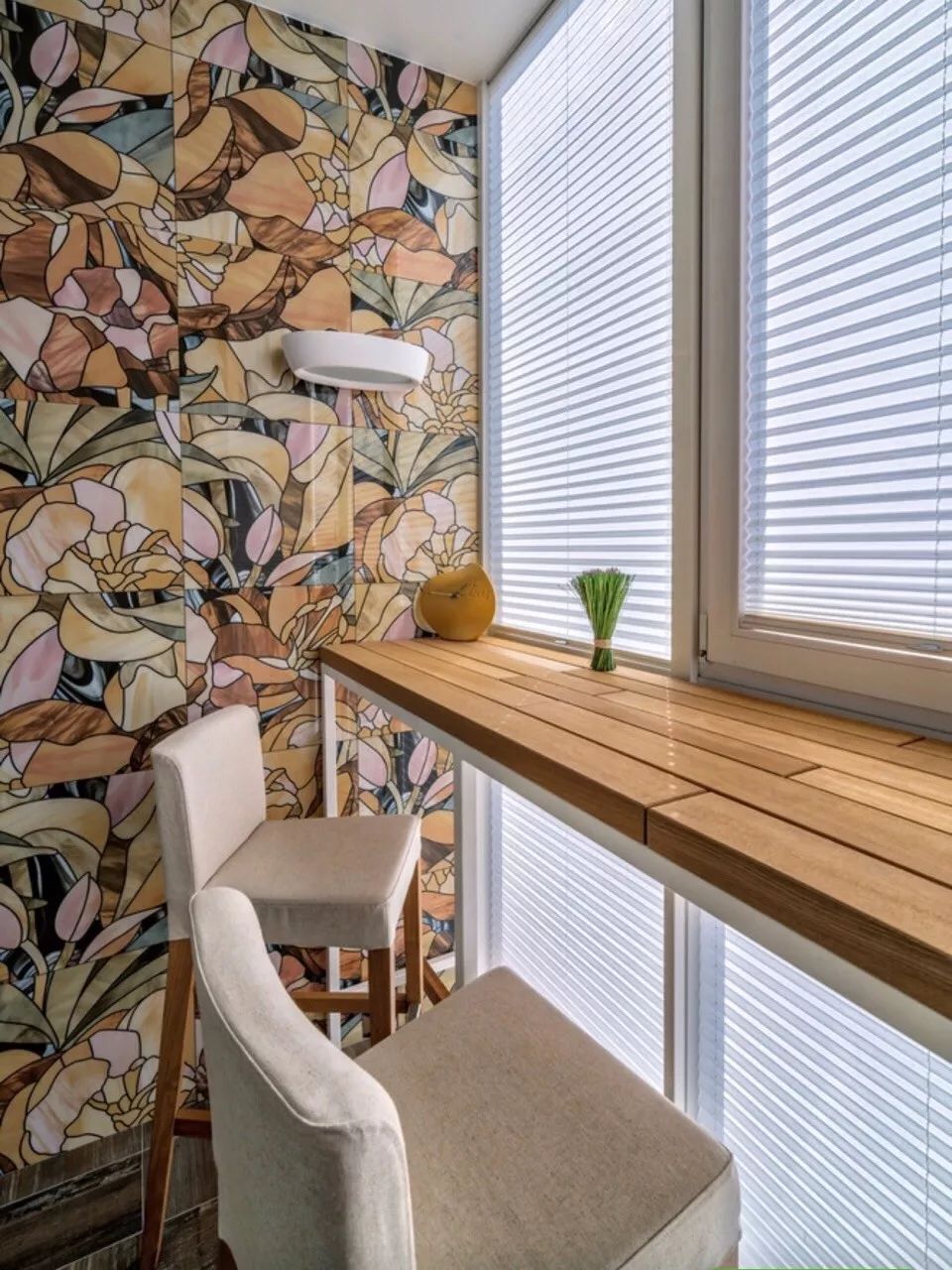 阳台靠窗装个小吧台，喝茶观景，真是不要太惬意！