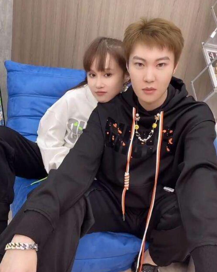 赵本山|赵本山未婚女儿怀上龙凤胎,想让男孩跟着姓赵,男友被气跑