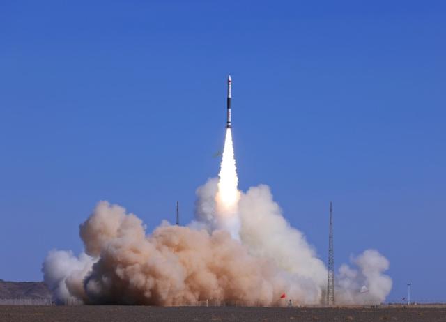 快舟一号甲火箭成功发射微厘空间一号S3/S4试验卫星