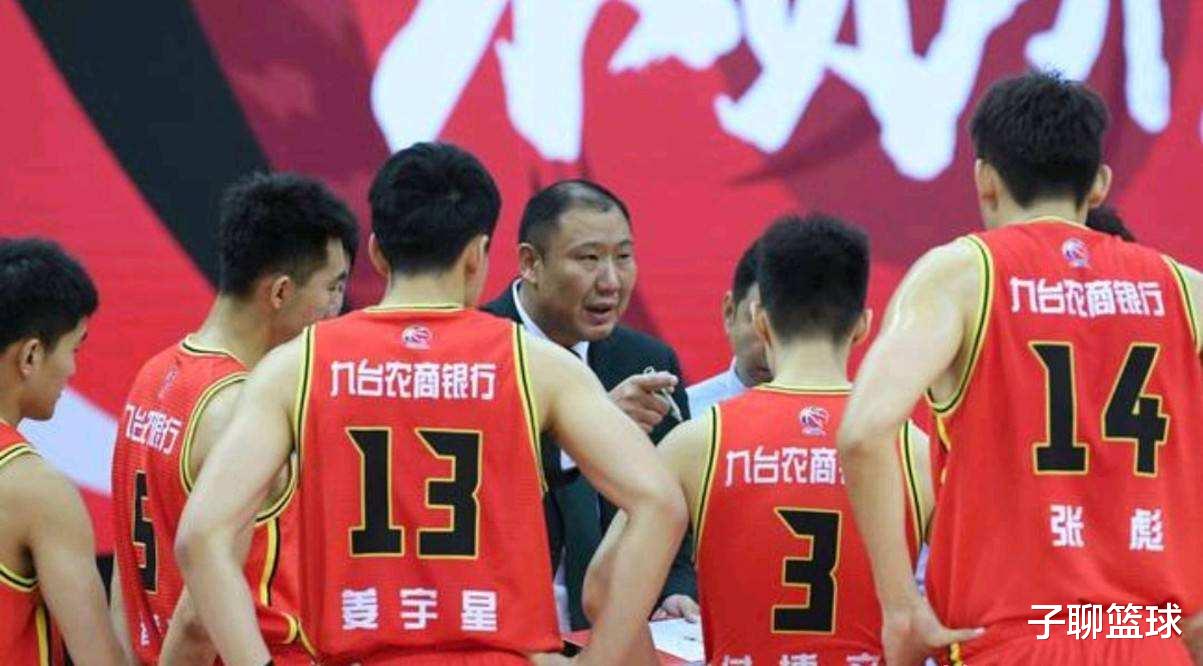 季后赛|CBA季后赛八强出炉后，球迷透露：这3支球队将轻松晋级，辽篮在内