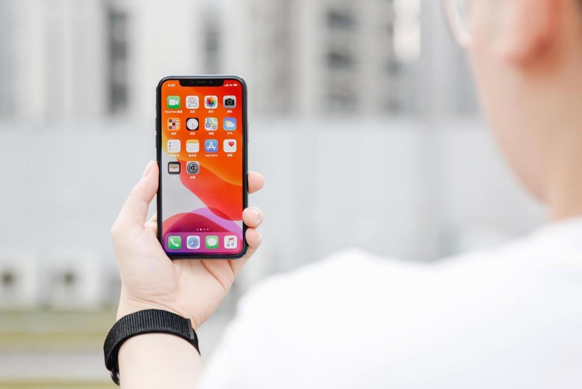 iphone11|准大学生想买iPhone但预算不够？那它不错，日常够用的推荐！